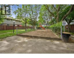 46 CEDARWOODS Crescent - 25