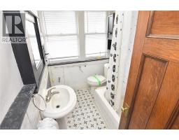 103 SHERMAN Avenue S - 33