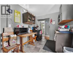 317 ALDER Street W - 20