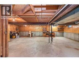 381 KERMAN Avenue - 33