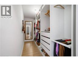 37 RIESLING Street - 33