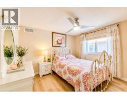 913 COPPER LEAF Crescent - 19