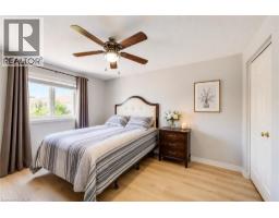 913 COPPER LEAF Crescent - 22