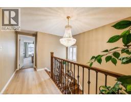 913 COPPER LEAF Crescent - 24
