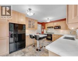 4162 SUTHERLAND Crescent - 10