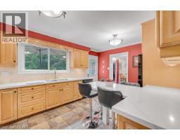 4162 SUTHERLAND Crescent - 12