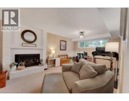 4162 SUTHERLAND Crescent - 23