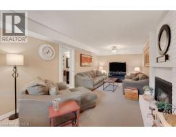 4162 SUTHERLAND Crescent - 24