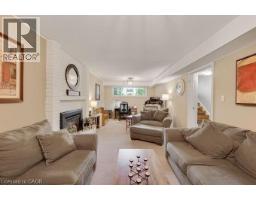 4162 SUTHERLAND Crescent - 25