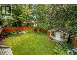 4162 SUTHERLAND Crescent - 32