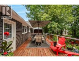 4162 SUTHERLAND Crescent - 34