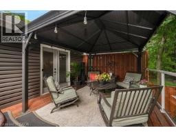 4162 SUTHERLAND Crescent - 36