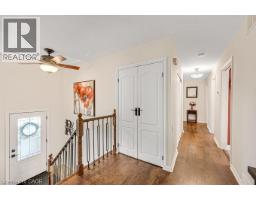 4162 SUTHERLAND Crescent - 4