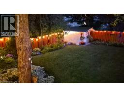 4162 SUTHERLAND Crescent - 40