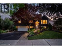 4162 SUTHERLAND Crescent - 41