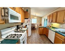 418 LAKESHORE Road - 18
