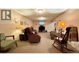 418 LAKESHORE Road - 33