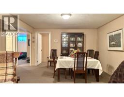 418 LAKESHORE Road - 35