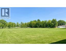 418 LAKESHORE Road - 40