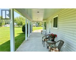 418 LAKESHORE Road - 7