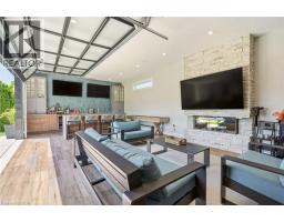 35 EMILY Street - 44