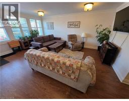 58 SZOLLOSY Circle - 4