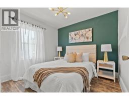 10 MONCK Street - 11