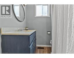 10 MONCK Street - 19