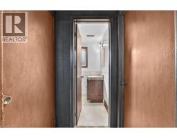 13 WADE Road - 31