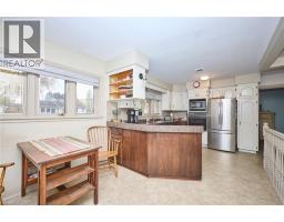 123 FAIRVIEW Avenue W - 9