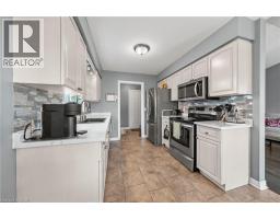 1052 VANSICKLE Road N - 17