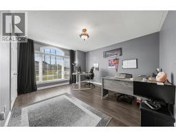 1052 VANSICKLE Road N - 24