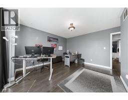 1052 VANSICKLE Road N - 25