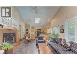 98 LONGWOOD Drive - 28