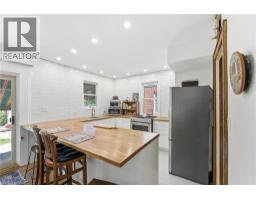 15 1/2 WOLSELEY Avenue - 9