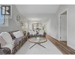 61 MAUD Street - 12