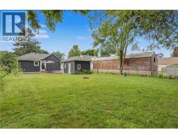 61 MAUD Street - 37
