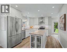 61 MAUD Street - 4