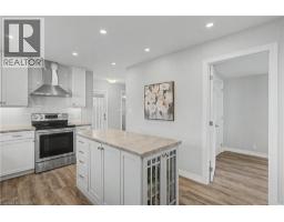 61 MAUD Street - 6
