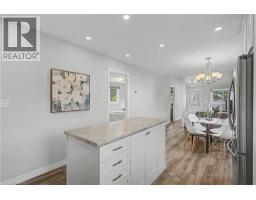 61 MAUD Street - 8
