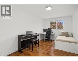 39 SOUTHWOOD Drive - 28