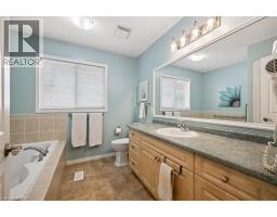 244 FALLOWFIELD Drive - 18