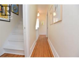 20 FAIRHOLT Road N - 19