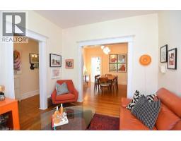 20 FAIRHOLT Road N - 7