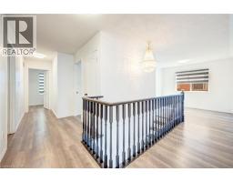 8 GANDER Crescent - 18