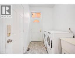 8 GANDER Crescent - 37