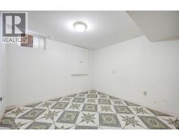 8 GANDER Crescent - 39