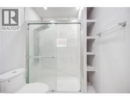 8 GANDER Crescent - 40