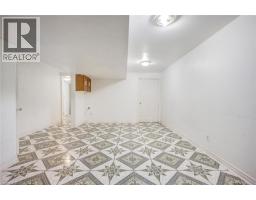 8 GANDER Crescent - 42