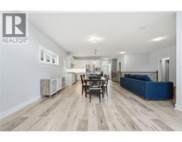 35 BUTLERS Drive N - 16